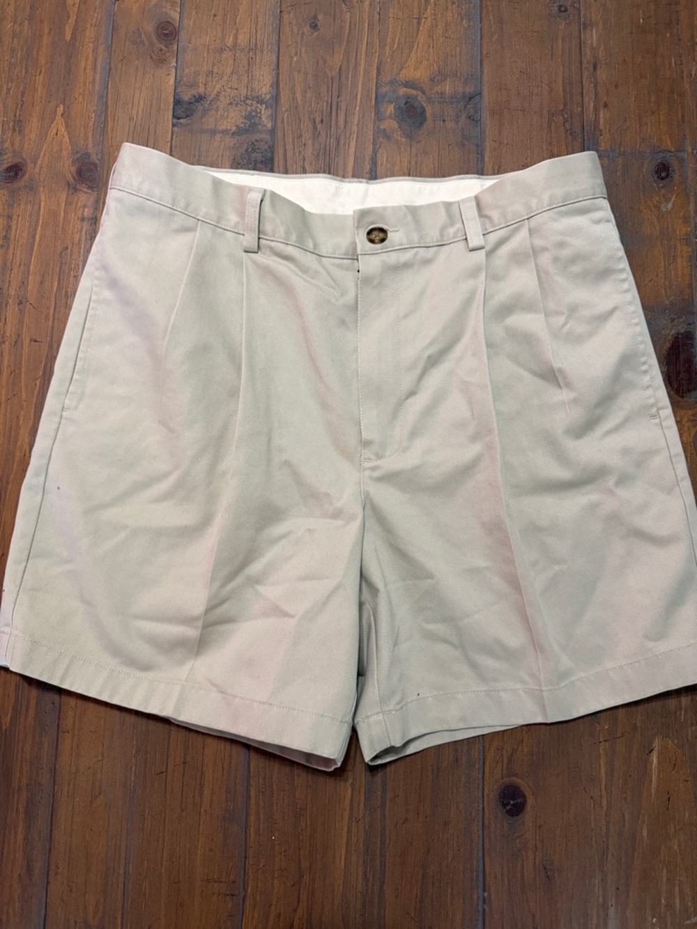 Men's L.L. Bean Classic Flat-Front Khaki Shorts